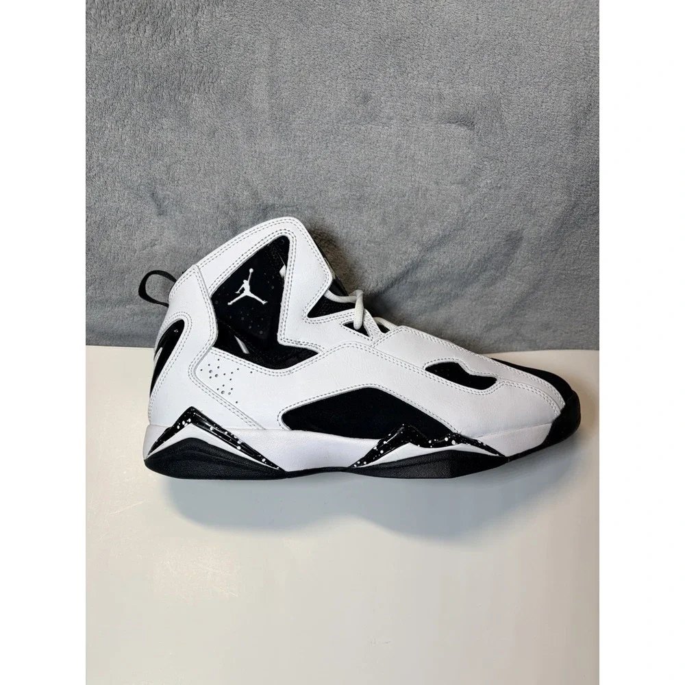 NIKE Air Jordan True Flight Black/White-Mens Sz 11